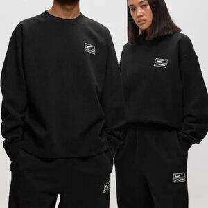 (S) Nike x Stüssy | DO5311-010 | Washed Black Fleece Crewneck